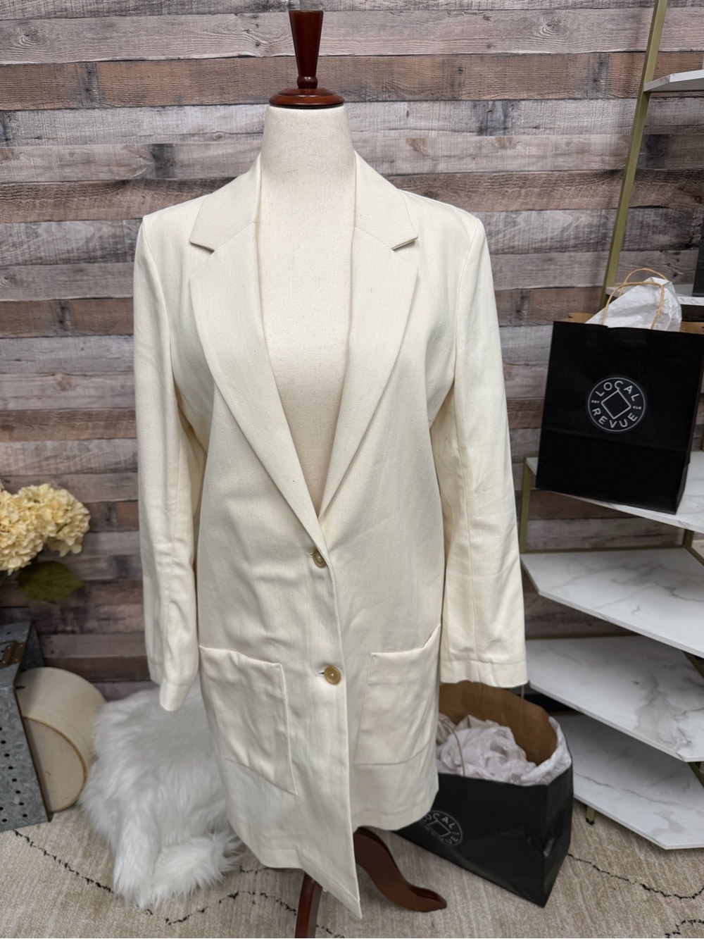 Serra Off-White Long Single-Breasted Blazer